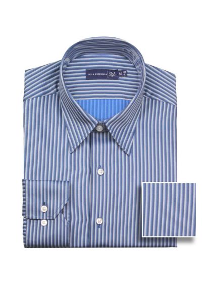 Camisa estilo casual para hombre silueta slim fit color azul con diseño